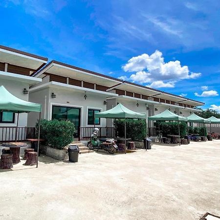Thongsuk Mini Resort Пранбури Экстерьер фото